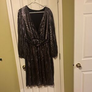 Elliatt Shimmering Black Long Sleeve Dress